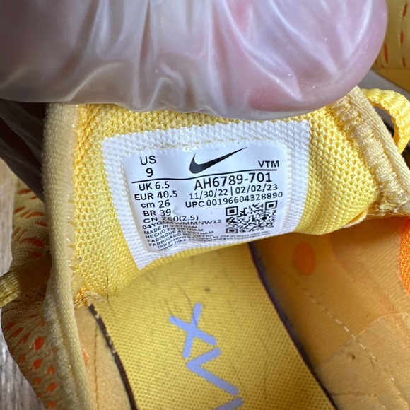 Nike Air Max 270 Women Yellow Running Lifestyle Shoes Size 9 AH6789 701 - Picture 8 of 8